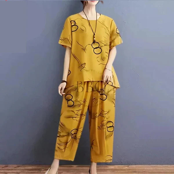 Circle Printed Half Sleeves Shirt and Capri Style Printed Trouser Night Wear